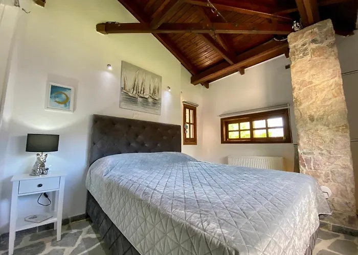 Kineta Luxury House
